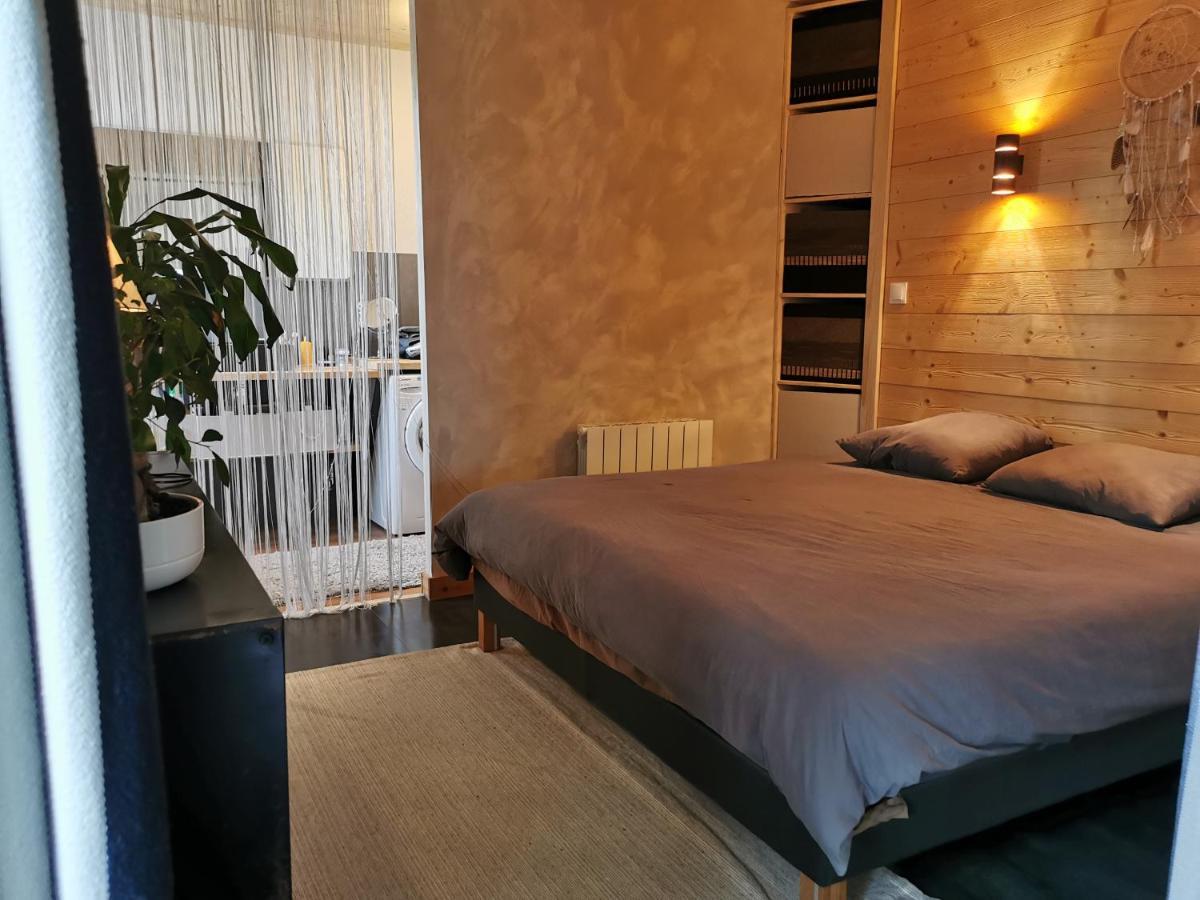 Superbe Appartement Neuf Avec Terrasse Orchamps-Vennes Exterior photo