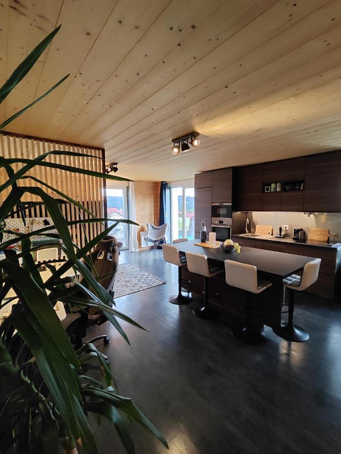 Superbe Appartement Neuf Avec Terrasse Orchamps-Vennes Exterior photo